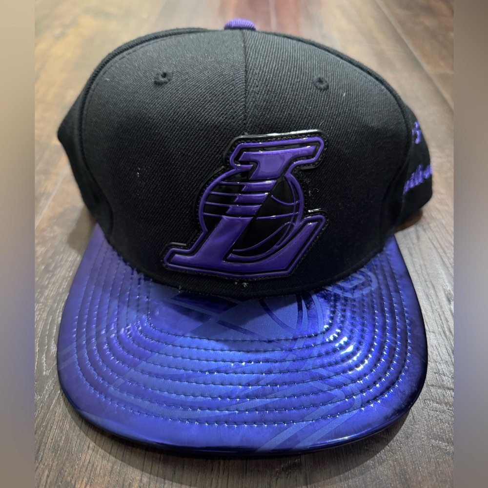 Mitchell & Ness Los Angeles Lakers Black SnapBack Hat